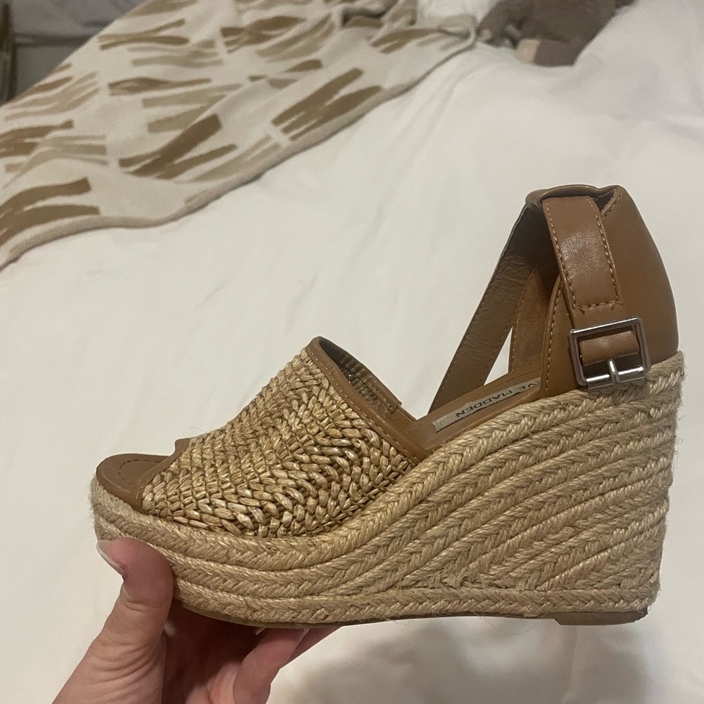 Steve Madden Tan Espadrille Wedges